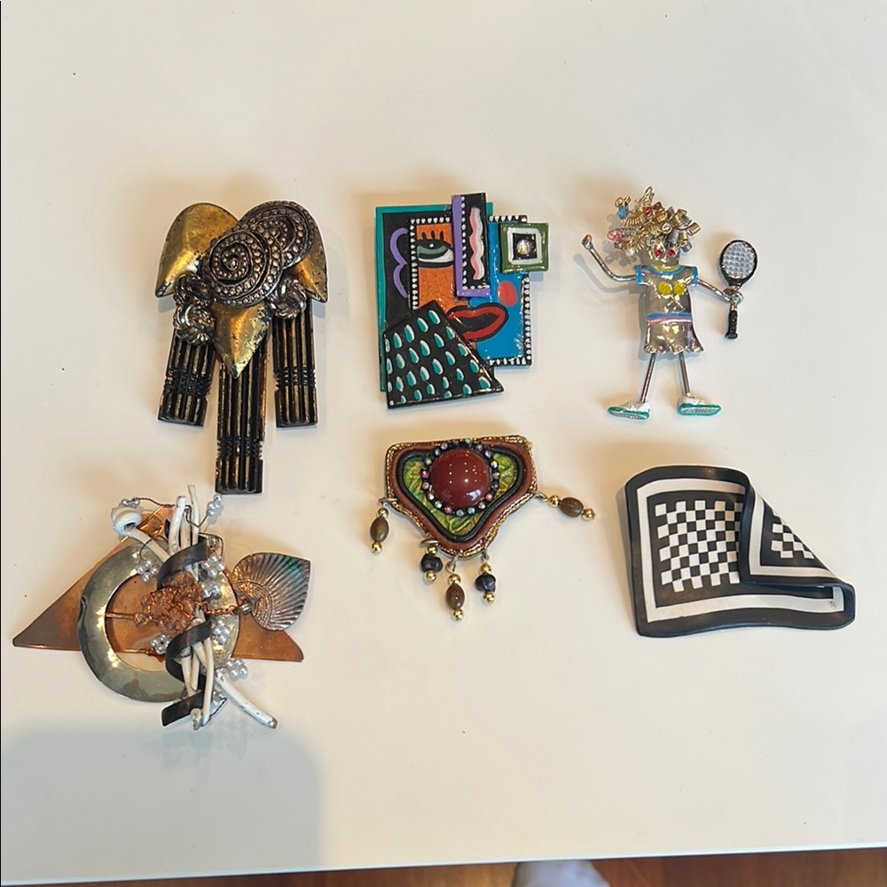 Unique Vintage Brooch Set collection of vintage pins.